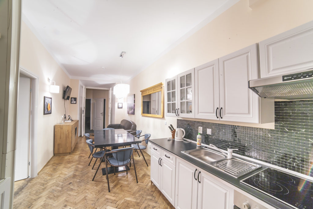 3-Bedroom Apartment Apartaments Kraków Market Square | La Fontaine